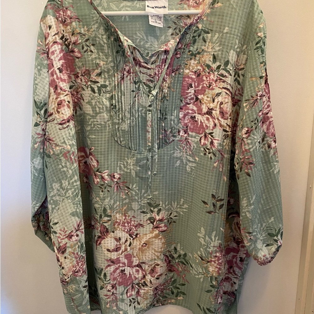 Women's Floral Green Top
